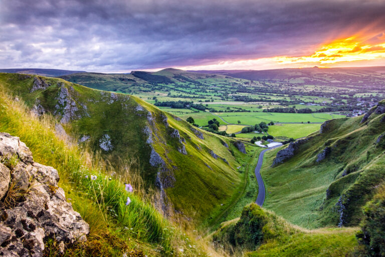 RS2538 Winnats Pass, Castleton 2